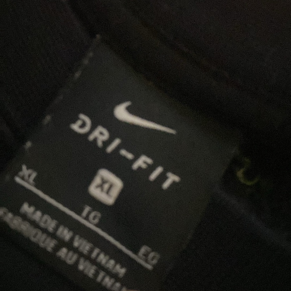 Nike - Picture 3 of 3